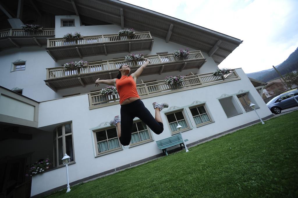 Aparthotel Wellness Villa Di Bosco Tesero Exterior foto